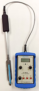 Aquaterr EC350-G hand-held soil  meter with probe