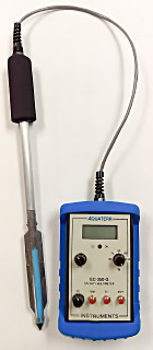 Aquaterr EC350-G hand-held soil meter with probe